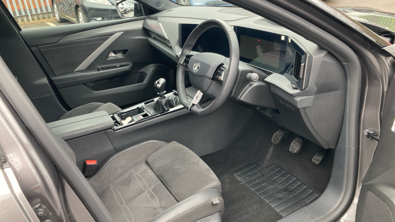 Vauxhall Astra 1.2 Turbo 130 Ultimate 5dr Petrol Estate